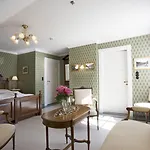 Walaker Hotel 3*