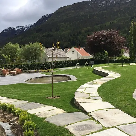 Walaker Hotel